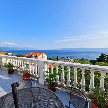 Apartman Tea Novi Vinodolski Exterior photo